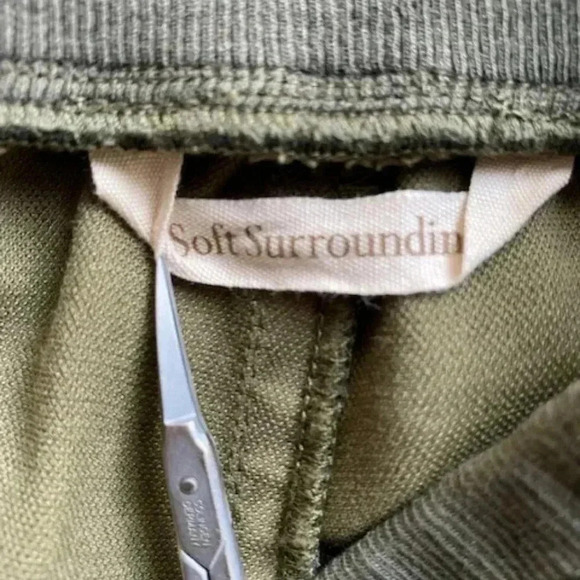 Soft Surroundings Neelandra Pull-on Pants Green Olive Size S - Picture 8 of 14